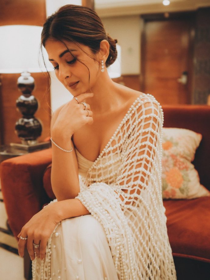 Jennifer Winget’s Ivory Pearl Saree: A Handcrafted Deepanshi Massey Creation Exudes Modern Elegance 1