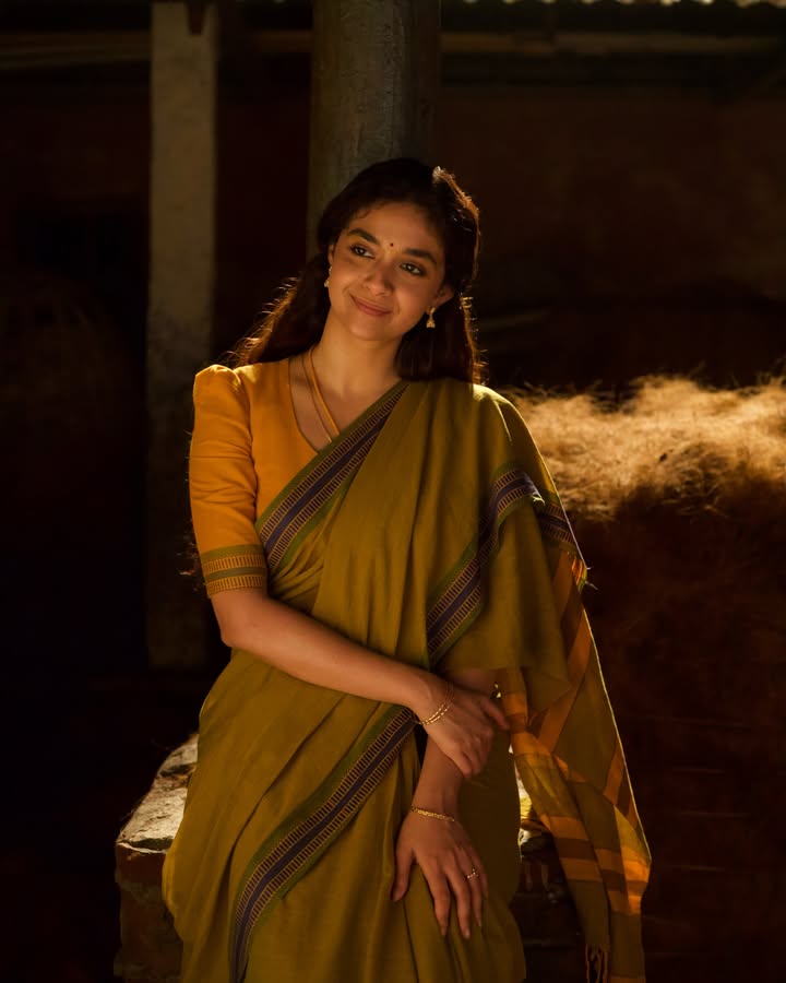 Keerthy Suresh Stuns In Simple Cotton Sarees From Dorothy, Keeps It Elegant With Traditional Styling 1