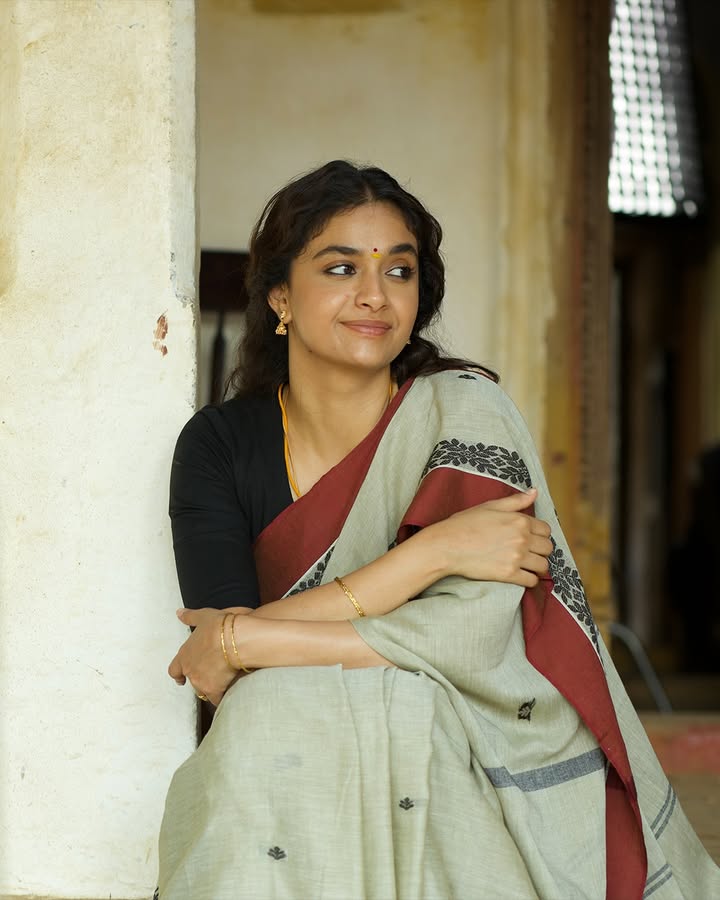 Keerthy Suresh Stuns In Simple Cotton Sarees From Dorothy, Keeps It Elegant With Traditional Styling 1