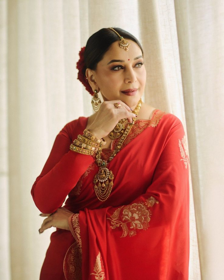 Navratri Day 3 Red Fashion: Rani Mukerji, Kajol, Madhuri Dixit And Aishwarya Rai Bachchan Turn Up Ethnic Glamour 1