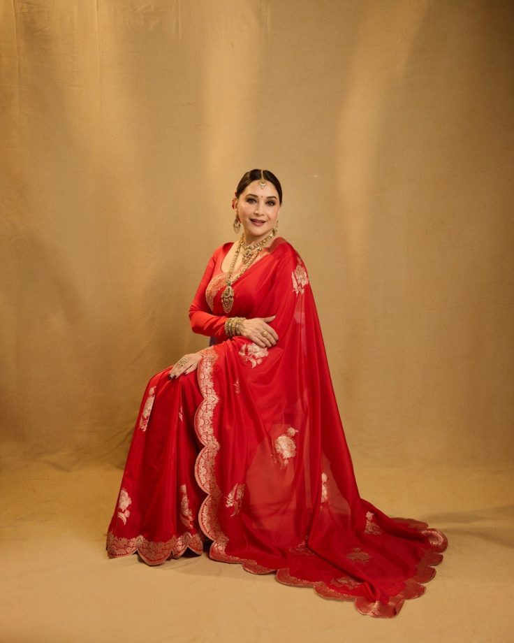 Navratri Day 3 Red Fashion: Rani Mukerji, Kajol, Madhuri Dixit And Aishwarya Rai Bachchan Turn Up Ethnic Glamour 1