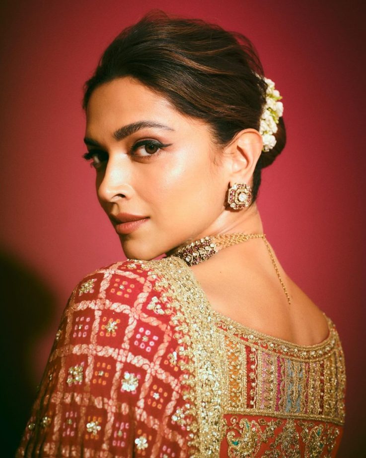 Navratri Day 3 Red Saree Fashion: Katrina Kaif, Deepika Padukone & Sonam Kapoor Bring Royal Ethnic Glamour 1