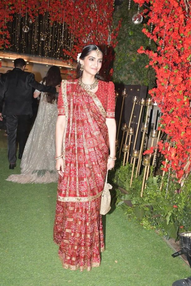 Navratri Day 3 Red Saree Fashion: Katrina Kaif, Deepika Padukone & Sonam Kapoor Bring Royal Ethnic Glamour 1