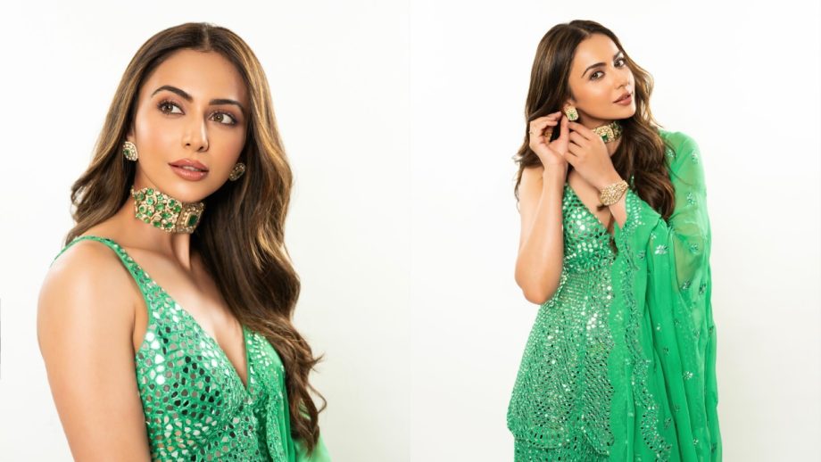 Navratri Day 6 Green Outfits: Rakul Preet Singh, Rashmika Mandanna, Fatima Sana Shaikh & Alia Bhatt Make A Festive Style Statement 1