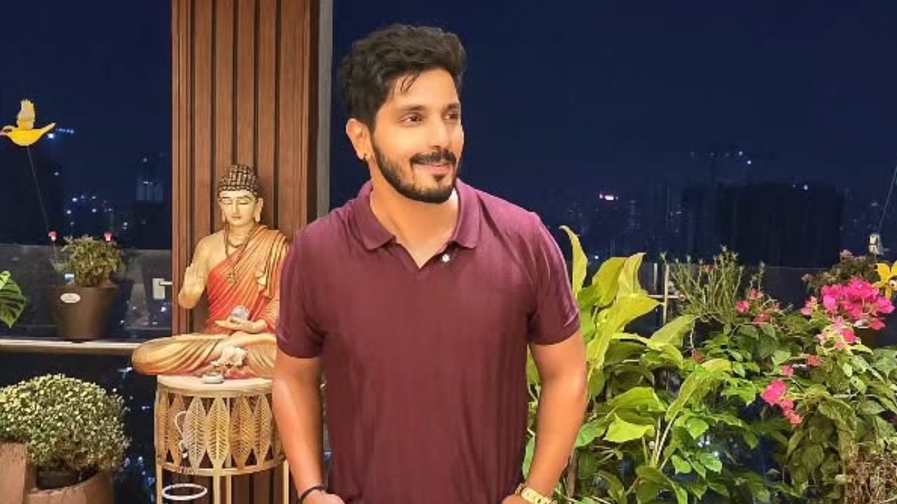 Peek Inside Kanwar Dhillon's Luxurious Home He Bought On His 33rd Birthday 1