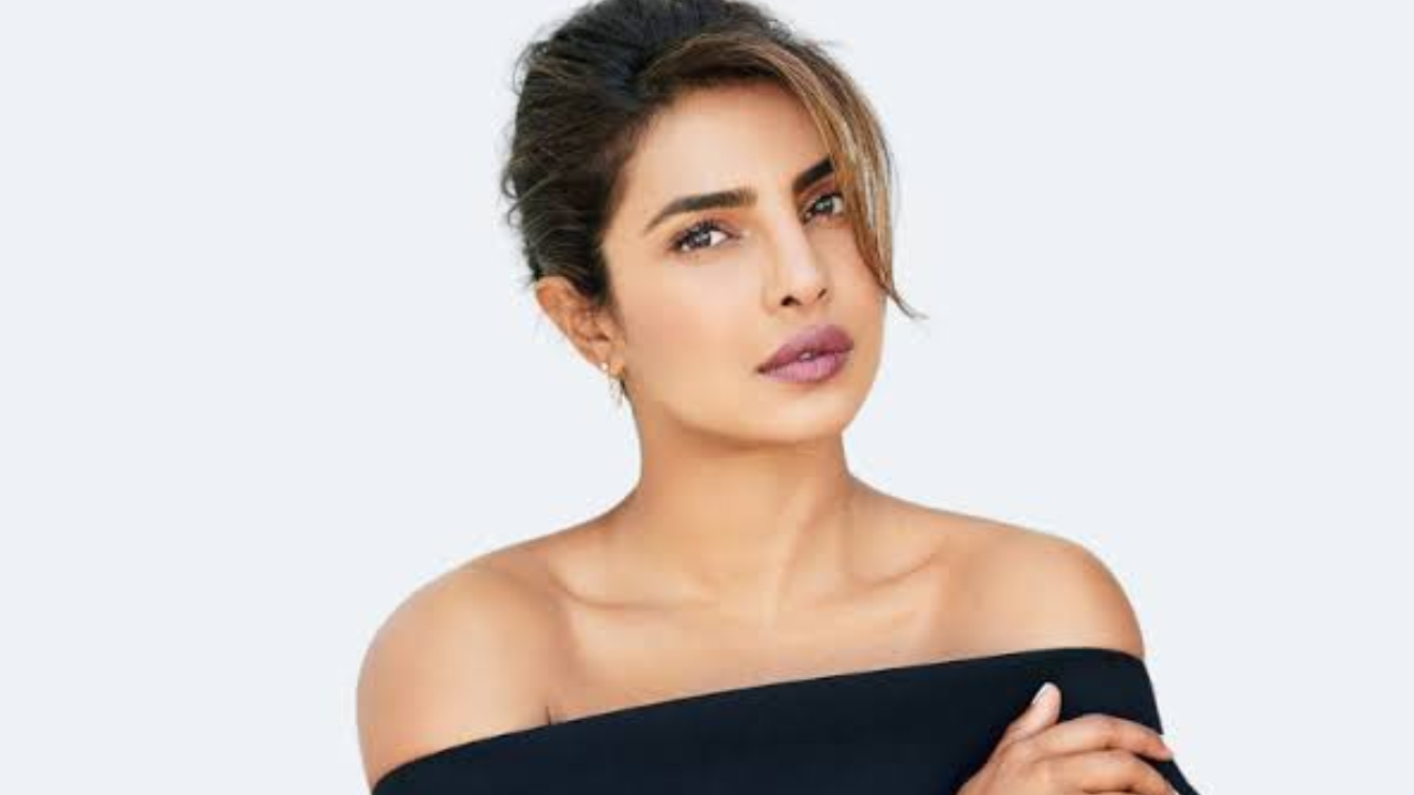 Priyanka Chopra Jonas Sells Two Lokhandwala Apartments to Filmmaker Abhishek Chaubey for ₹6 Crore 1