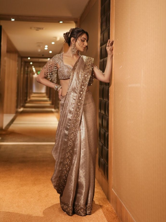 Rakul Preet Singh’s Golden Saree: Mirror-Work Blouse Steals The Spotlight 1