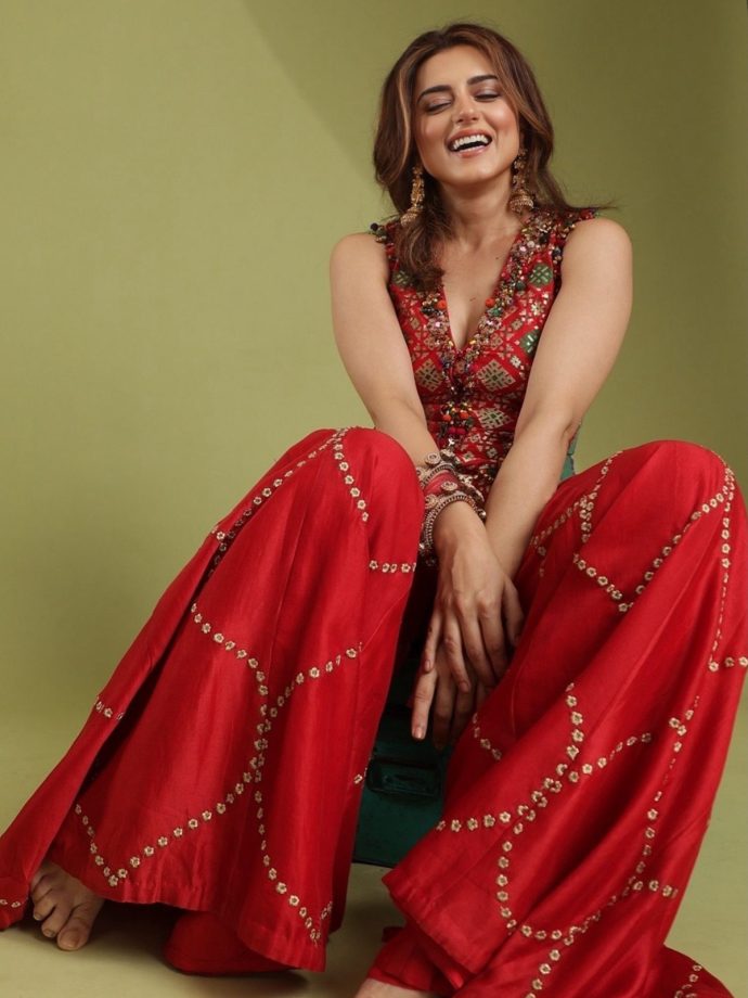 Ridhi Dogra’s Navratri Vibes In Red Patola Silk With Worked Sharara Set 1
