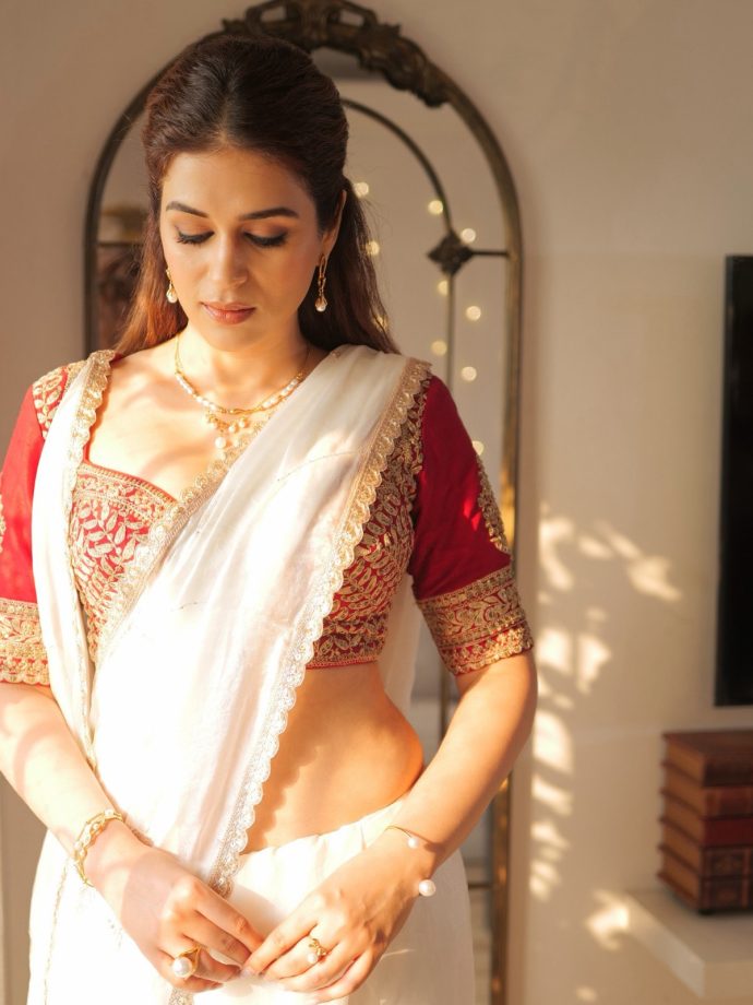 Shraddha Das Embraces Durga Puja Vibes In A Gorgeous White Saree: See Pics 1