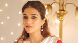 Shraddha Das Embraces Durga Puja Vibes In A Gorgeous White Saree: See Pics