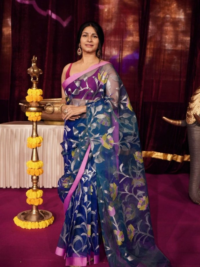 Sneak Peek Into Kajol And Tanishaa's Durga Puja Celebration With Mother Tanuja Mukerji 1