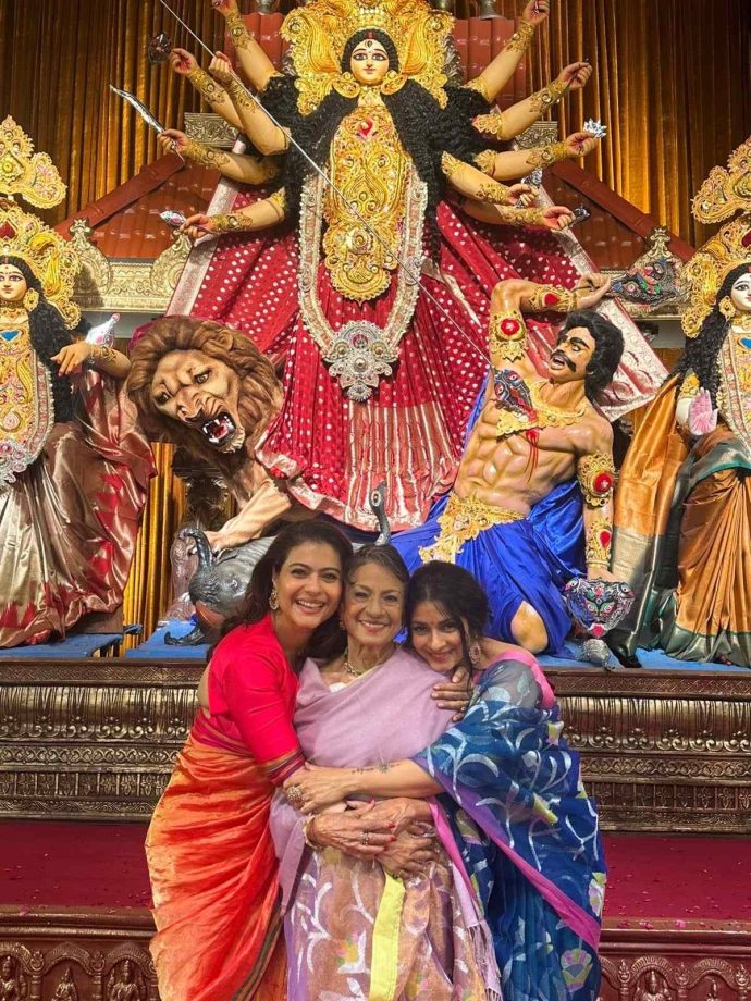 Sneak Peek Into Kajol And Tanishaa's Durga Puja Celebration With Mother Tanuja Mukerji 1