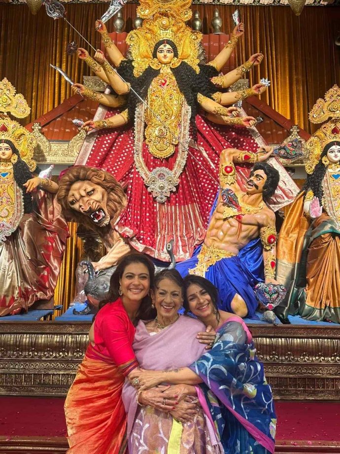 Sneak Peek Into Kajol And Tanishaa's Durga Puja Celebration With Mother Tanuja Mukerji 1