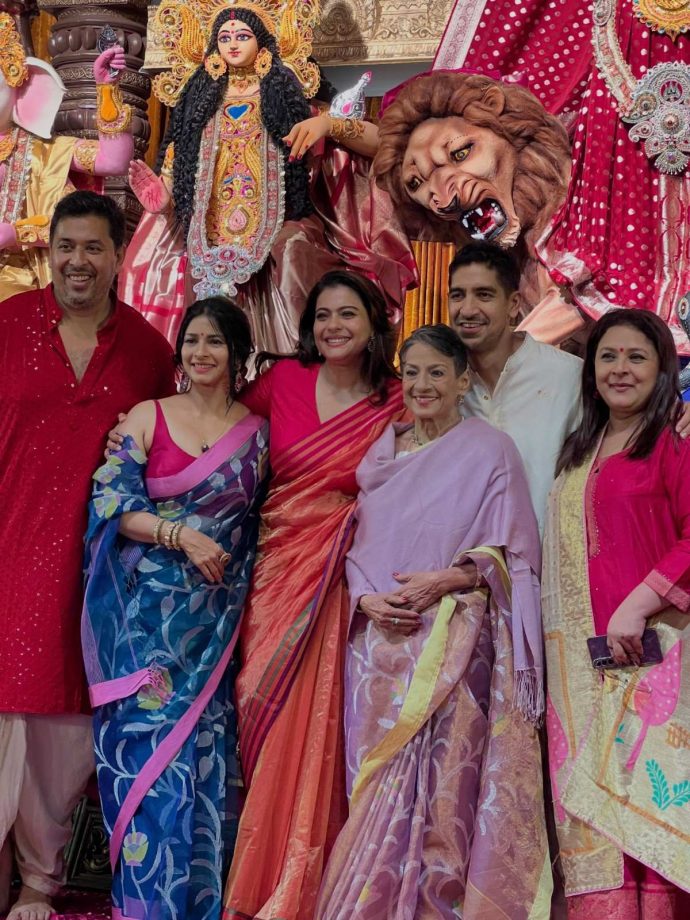 Sneak Peek Into Kajol And Tanishaa's Durga Puja Celebration With Mother Tanuja Mukerji 1