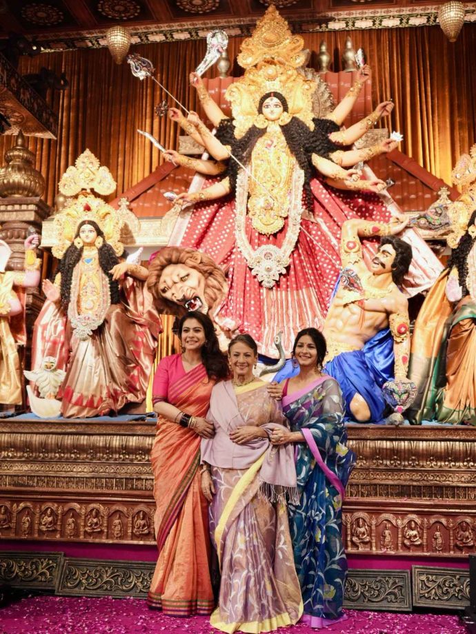 Sneak Peek Into Kajol And Tanishaa's Durga Puja Celebration With Mother Tanuja Mukerji 1