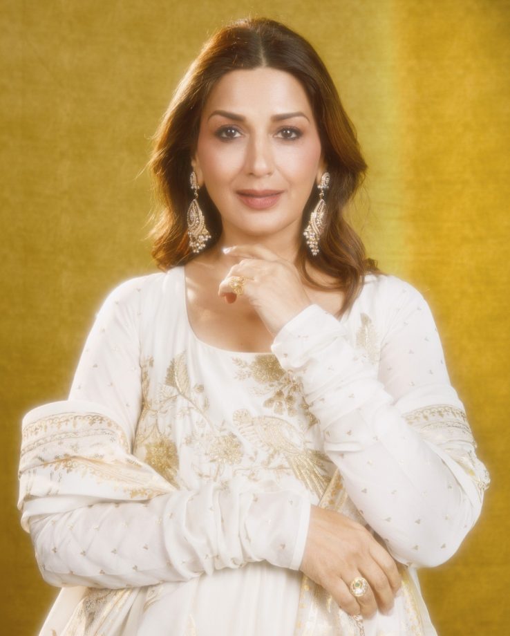 Sonali Bendre Looks Ethereal In An Ivory Anarkali Suit With Golden Floral Detailing 1