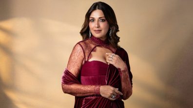 Sonali Bendre’s Burgundy Velvet Saree With Lace Detailing