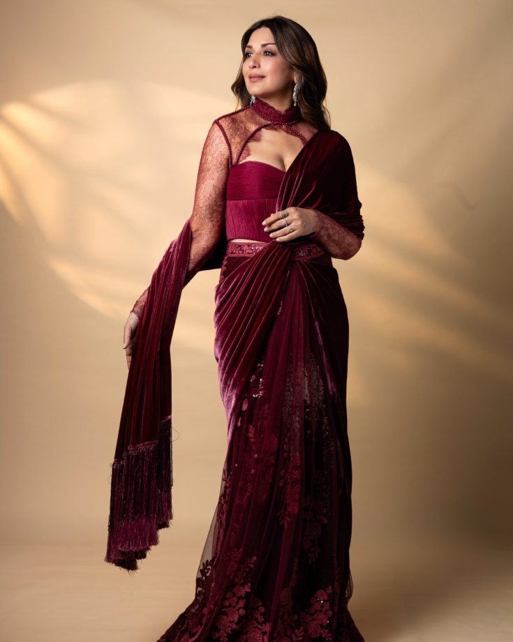 Sonali Bendre’s Burgundy Velvet Saree With Lace Detailing 1