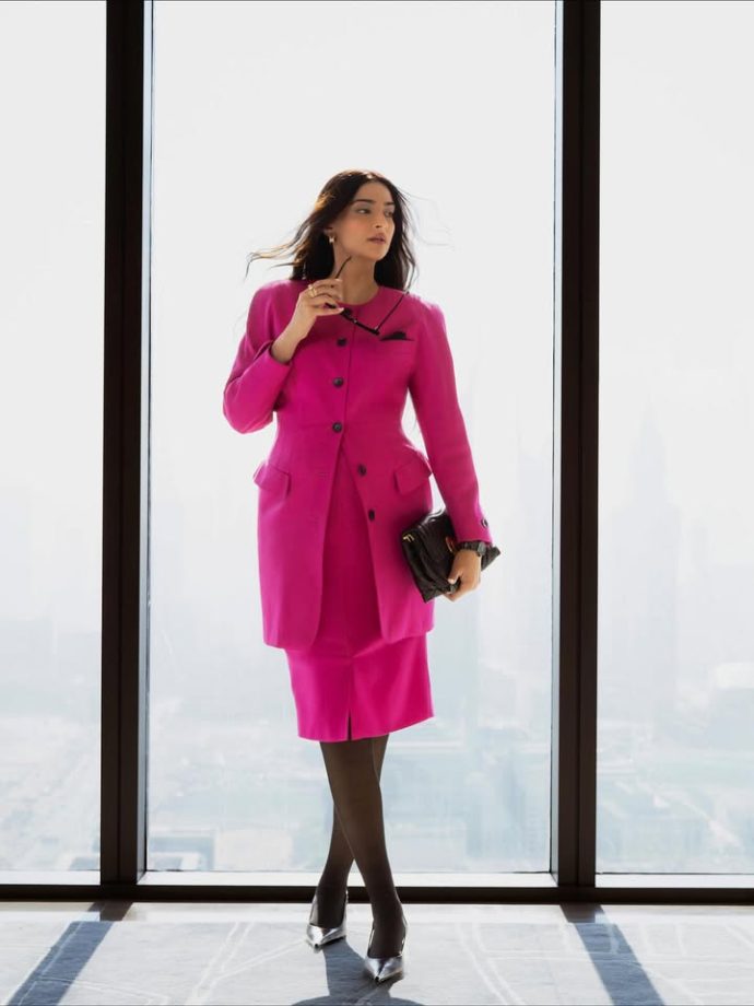 Sonam Kapoor’s Striking Pink Longline Blazer And Skirt Set 1