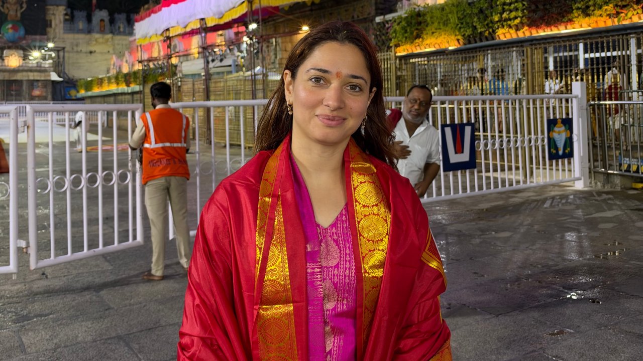 Tamannaah Bhatia Visits Tirupati With Her Father After The Vvaan Release 1