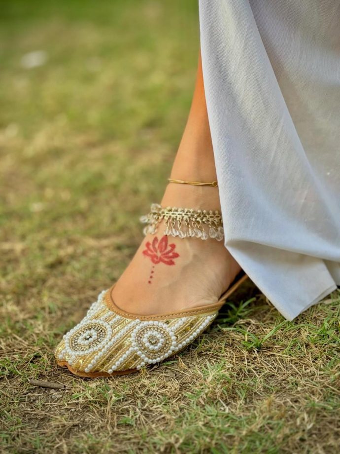 TV Actress Mehendi Designs: Shraddha Arya, Disha Parmar, Hina Khan, Divyanka Tripathi And Rubina Dilaik Flaunt Beautiful Henna Looks 1