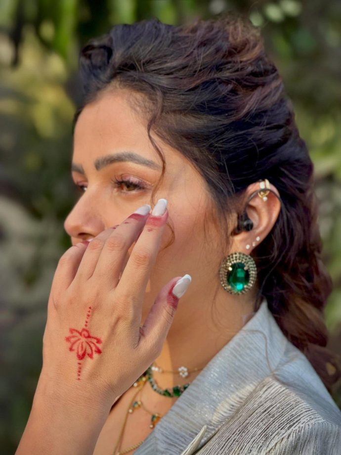 TV Actress Mehendi Designs: Shraddha Arya, Disha Parmar, Hina Khan, Divyanka Tripathi And Rubina Dilaik Flaunt Beautiful Henna Looks 1